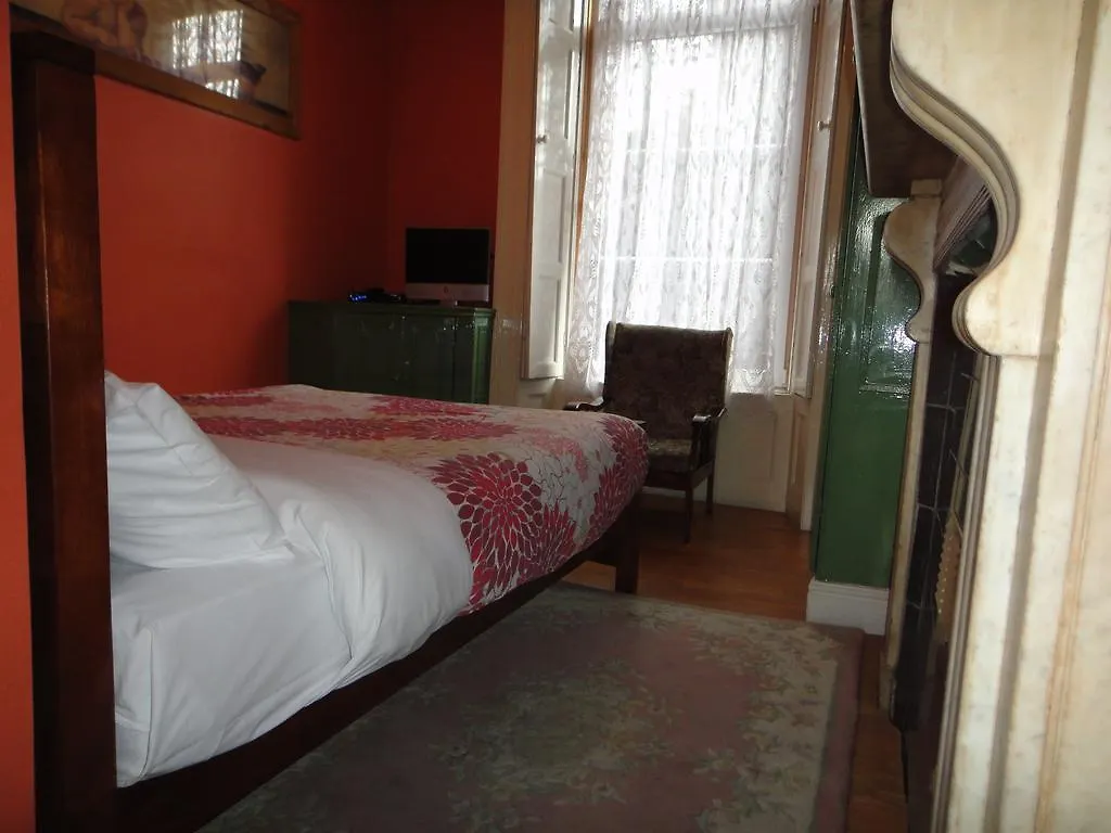 Inn On The Liffey Guesthouse Dublin Bed & Breakfast